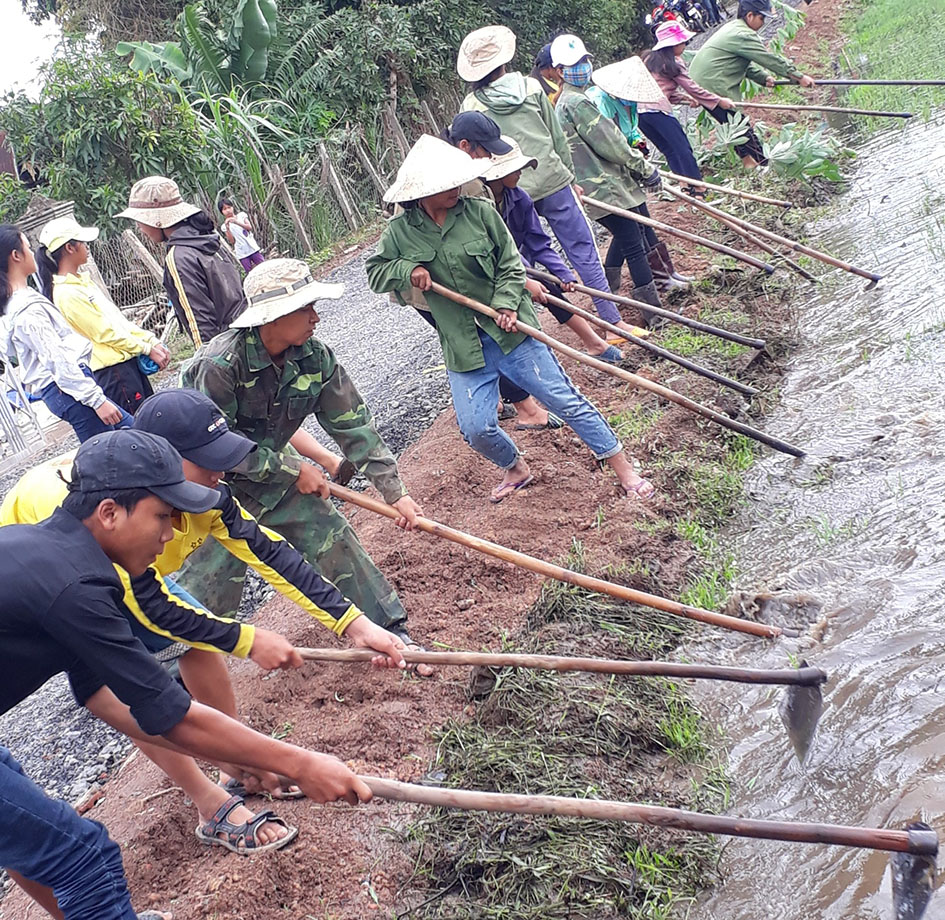 Tuổi trẻ huyện Lắk chung sức xây dựng nông thôn mới