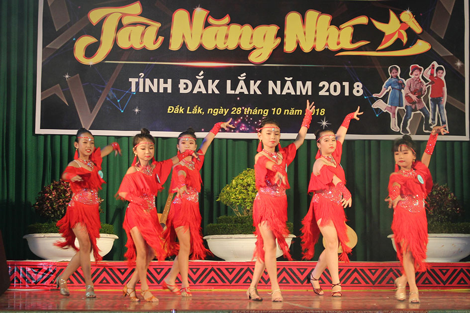 Ươm mầm tài năng nhí