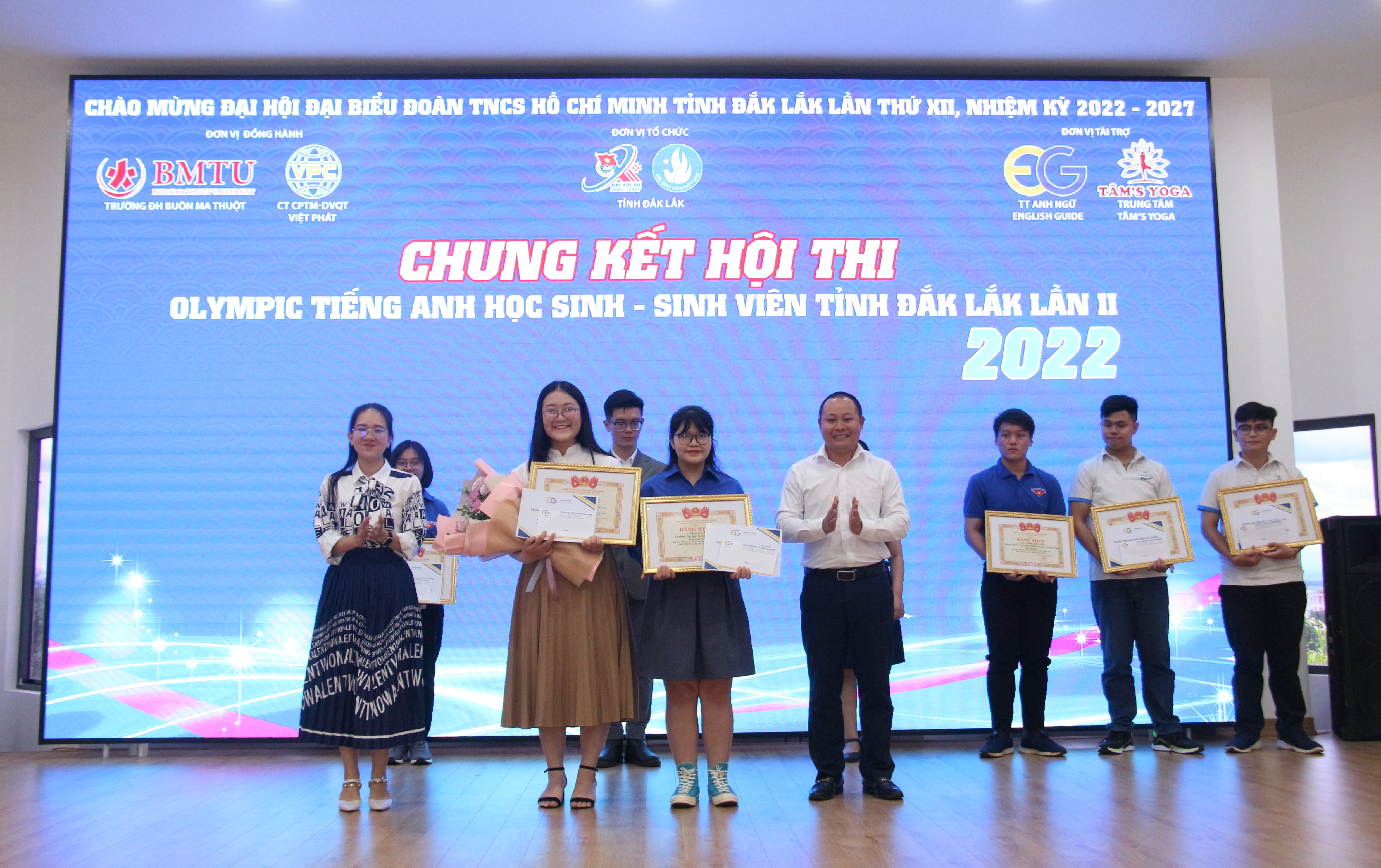 CHUNG KẾT HỘI THI OLYMPIC TIẾNG ANH HỌC SINH, SINH VIÊN TỈNH ĐẮK LẮK LẦN THỨ II NĂM 2022