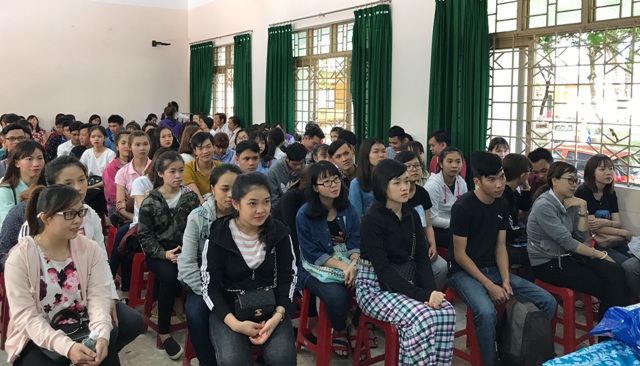 200 học sinh tham gia Ngày hội việc làm năm học 2016 - 2017