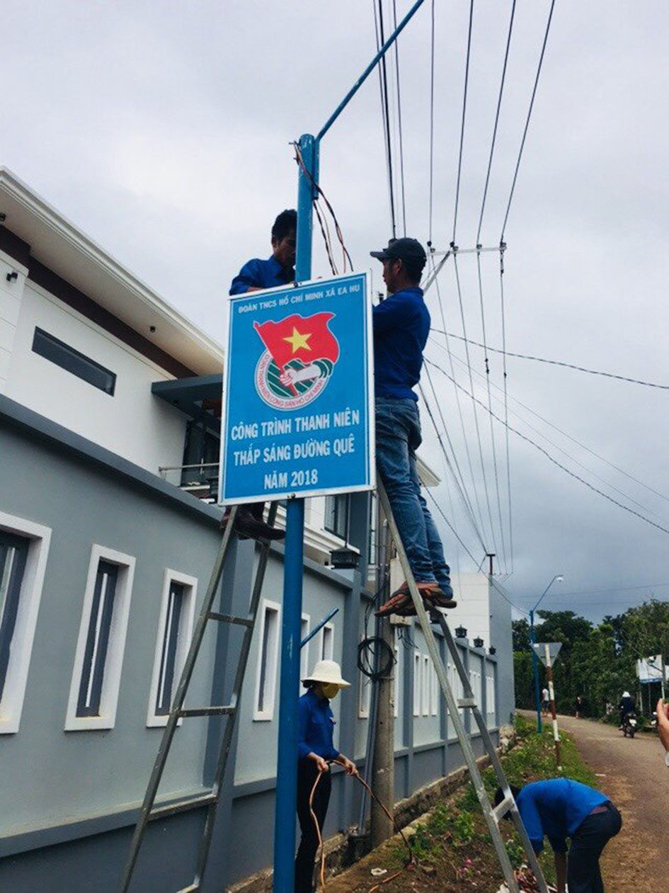 Hiệu quả từ các công trình "Thắp sáng đường quê" ở Cư Kuin