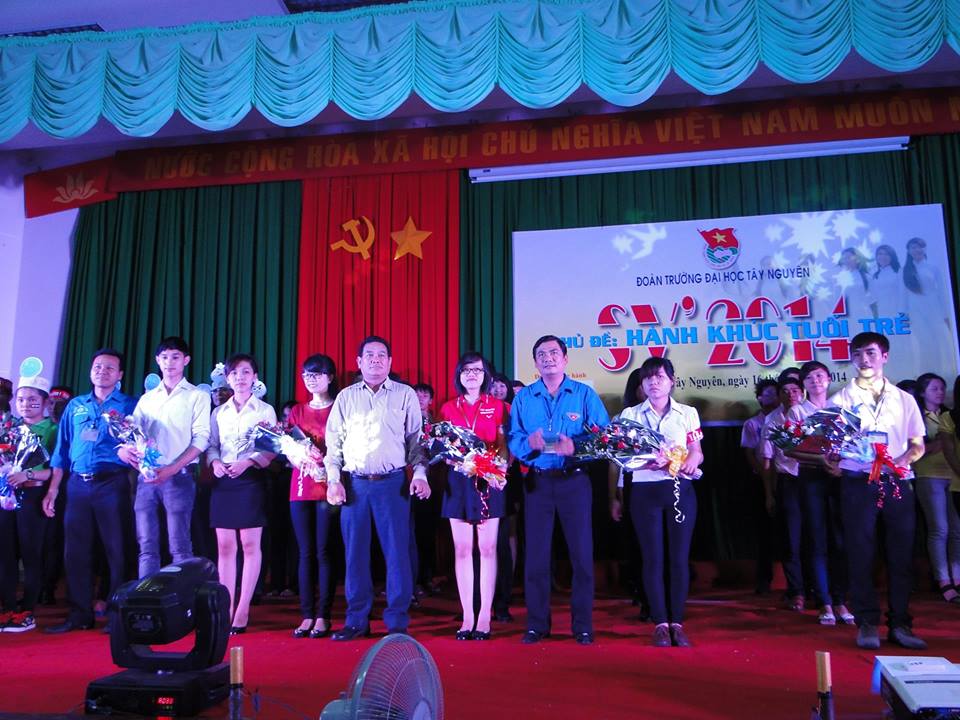 Sôi động SV 2014 - “Hành khúc tuổi trẻ” tại Trường Đại học Tây Nguyên 