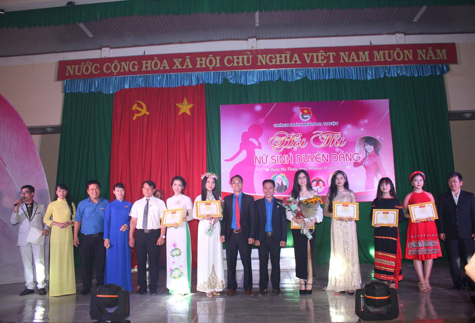 Hội thi “Nữ sinh duyên dáng” năm học 2017 – 2018