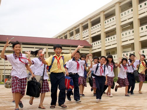 Học sinh phổ thông ngày càng giảm