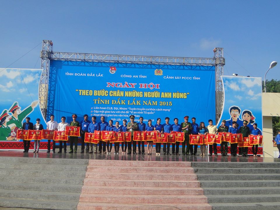 Khai mạc Ngày hội “Theo bước chân người anh hùng”  tỉnh Đắk Lắk năm 2015