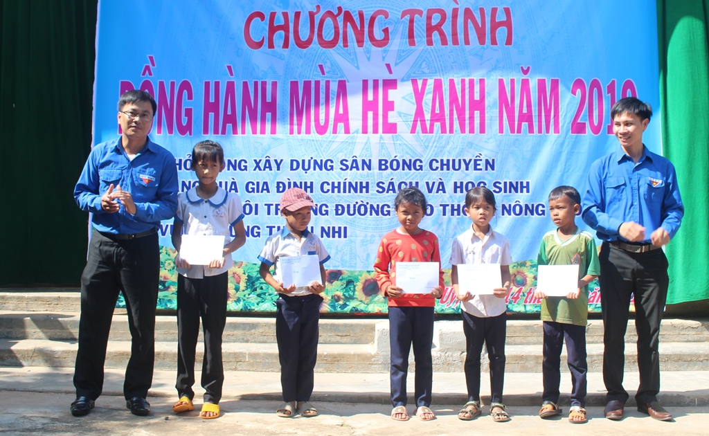 Chương trình Đồng hành Mùa hè xanh năm 2019