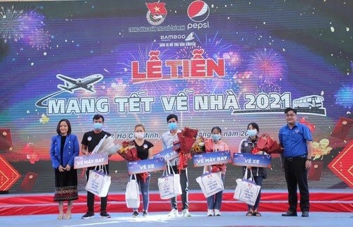 “MANG TẾT VỀ NHÀ” ĐỒNG HÀNH CÙNG SINH VIÊN, THANH NIÊN CÔNG NHÂN VỀ NHÀ ĐÓN TẾT TÂN SỬU 2021