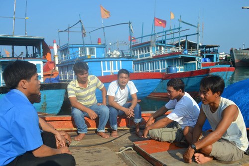 Khơi dậy tình yêu biển, đảo