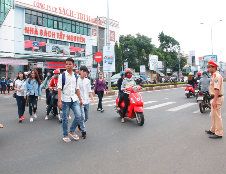 Đợt cao điểm bảo đảm trật tự an toàn giao thông kỷ niệm Cách mạng Tháng Tám và Quốc khánh 2/9