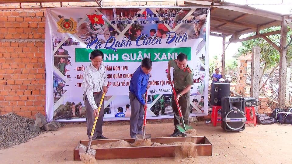 Đoàn Thanh niên Công an tỉnh Đắk Lắk tổ chức ra quân thực hiện Chiến dịch Hành quân xanh năm 2019