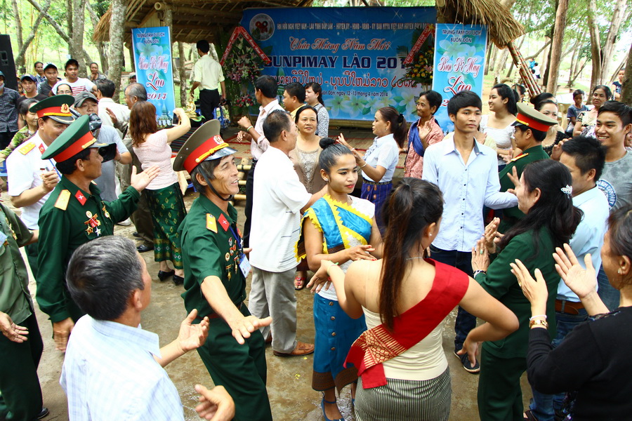 Sơ kết công tác Đội và phong trào thiếu nhi học kỳ I, triển khai chương trình học kỳ II năm học 2013 – 2014