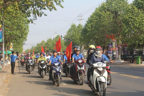 Huyện Buôn Đôn phát động Ngày hội Thanh niên với văn hóa giao thông