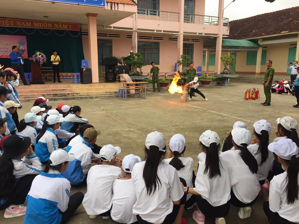 Huyện đoàn Ea Kar: tổ chức chương trình Một ngày trải nghiệm