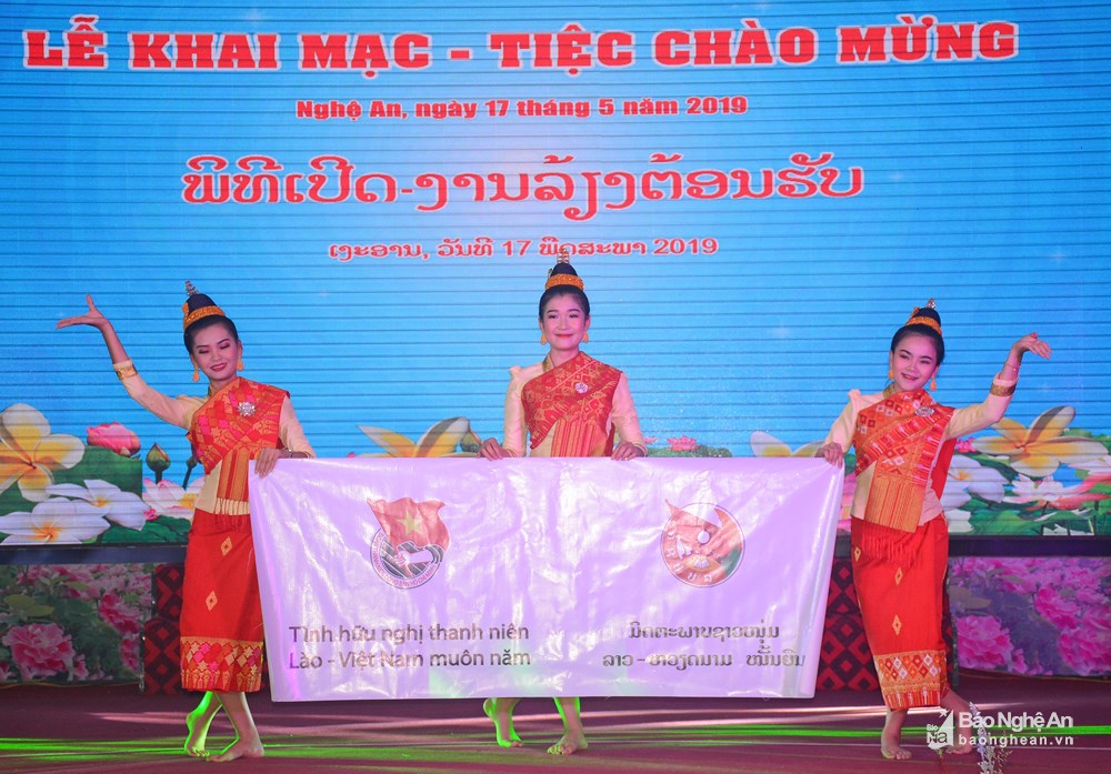 Khai mạc Gặp gỡ hữu nghị thanh niên Việt Nam - Lào 2019 tại Nghệ An