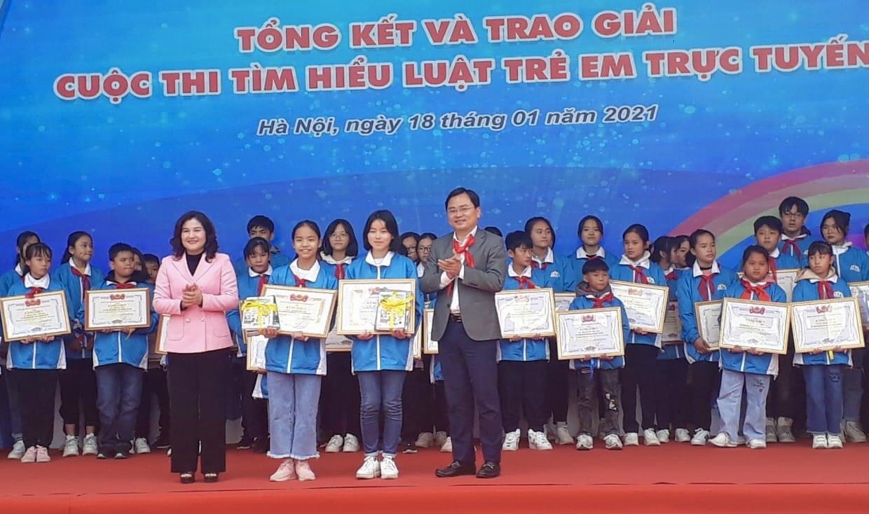 ĐẮK LẮK CÓ 2 HỌC SINH ĐOẠT GIẢI TẠI CUỘC THI “TÌM HIỂU LUẬT TRẺ EM TRỰC TUYẾN”