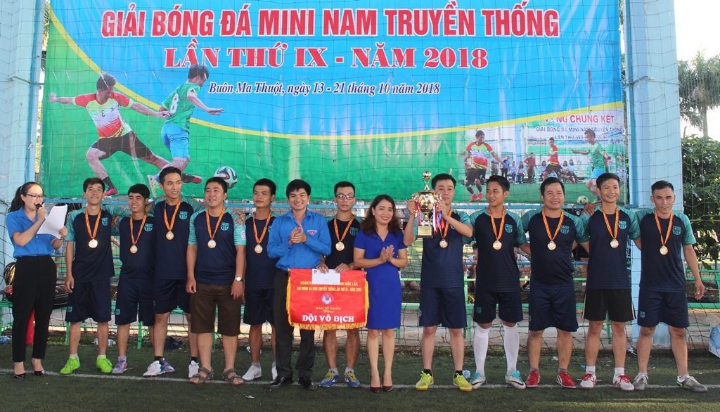 Bế mạc giải bóng đá mini nam truyền thống lần thứ IX – năm 2018