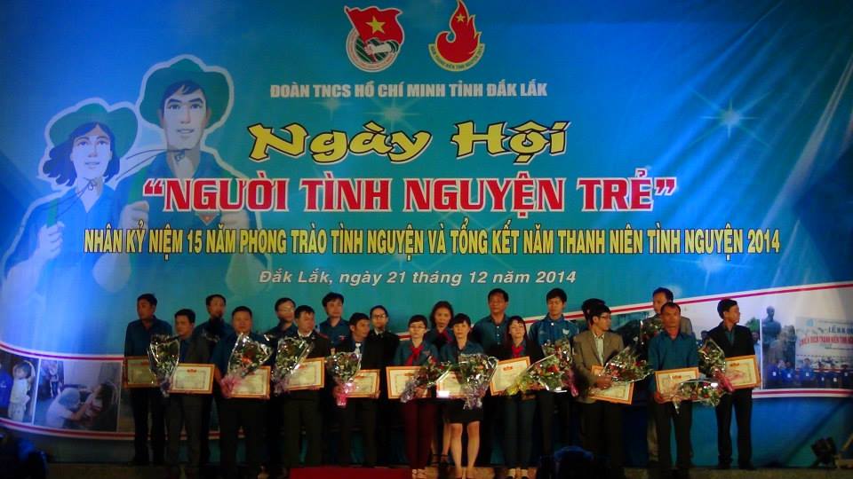 Kỷ niệm 15 năm phong trào tình nguyện và tổng kết Năm Thanh niên tình nguyện năm 2014