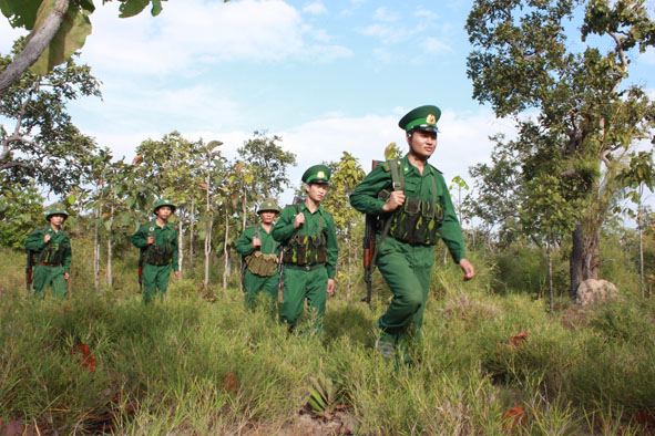 Đoàn viên thanh niên Bộ đội Biên phòng thi đua học tập và làm theo gương Bác