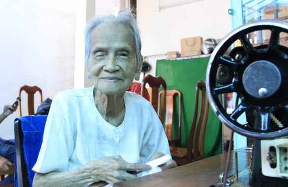 Mẹ Việt Nam anh hùng Ngô Thị Quýt: ‘Tui thấy giúp được chi thì giúp thôi’