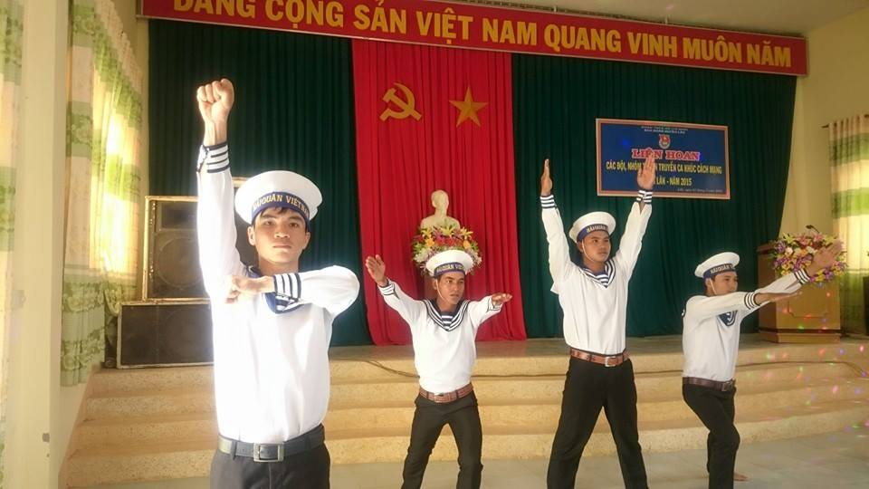 Huyện đoàn Lăk tổ chức Liên hoan các đội, nhóm tuyên truyền  ca khúc cách mạng năm 2015