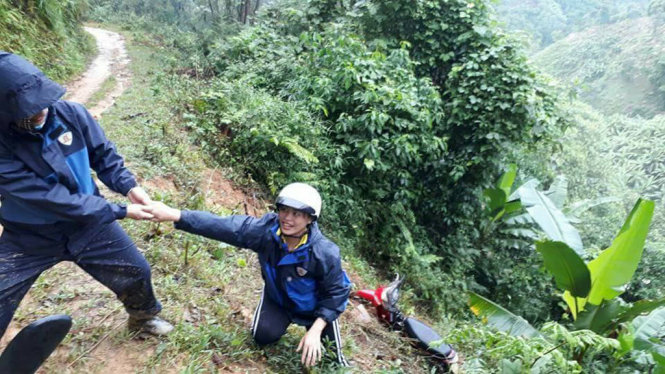 Vung tròn nồi méo