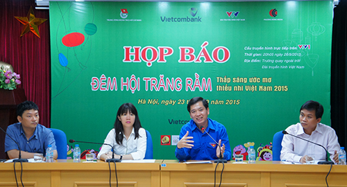 120 em thiếu nhi tham dự "Đêm hội trăng rằm - Thắp sáng ước mơ thiếu nhi Việt Nam" năm 2015