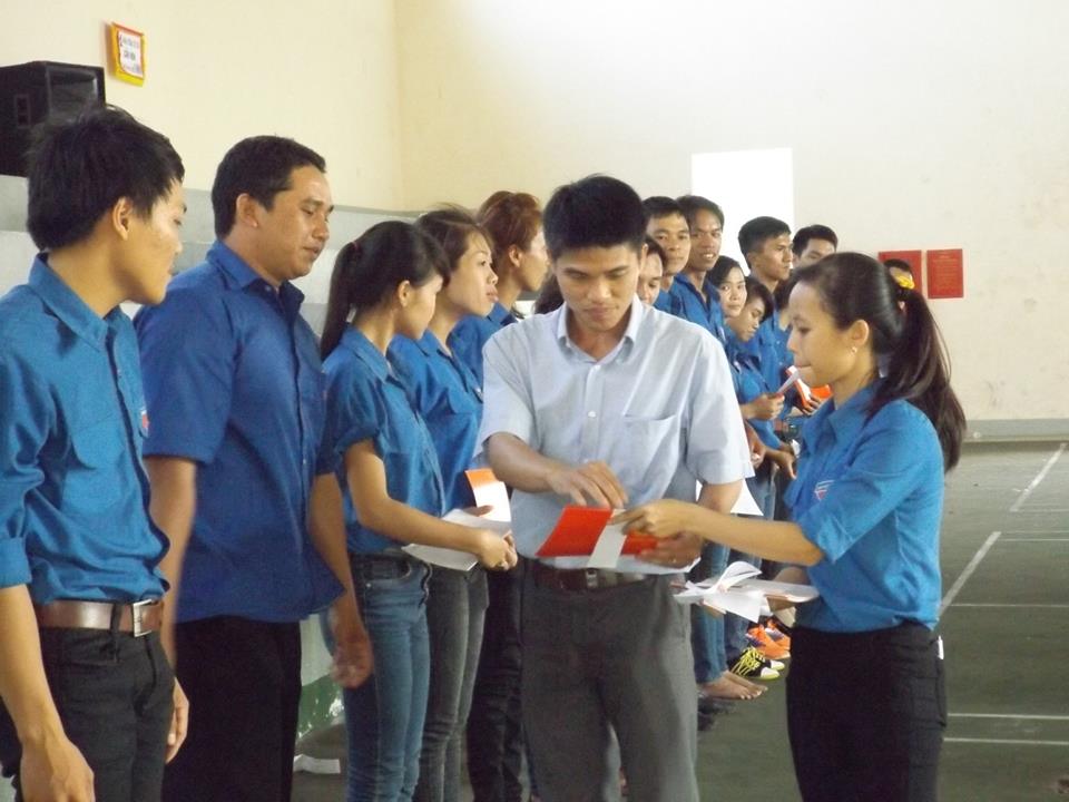 Huyện đoàn Cư M'gar: Bế giảng lớp bồi dưỡng cán bộ Đoàn năm 2015