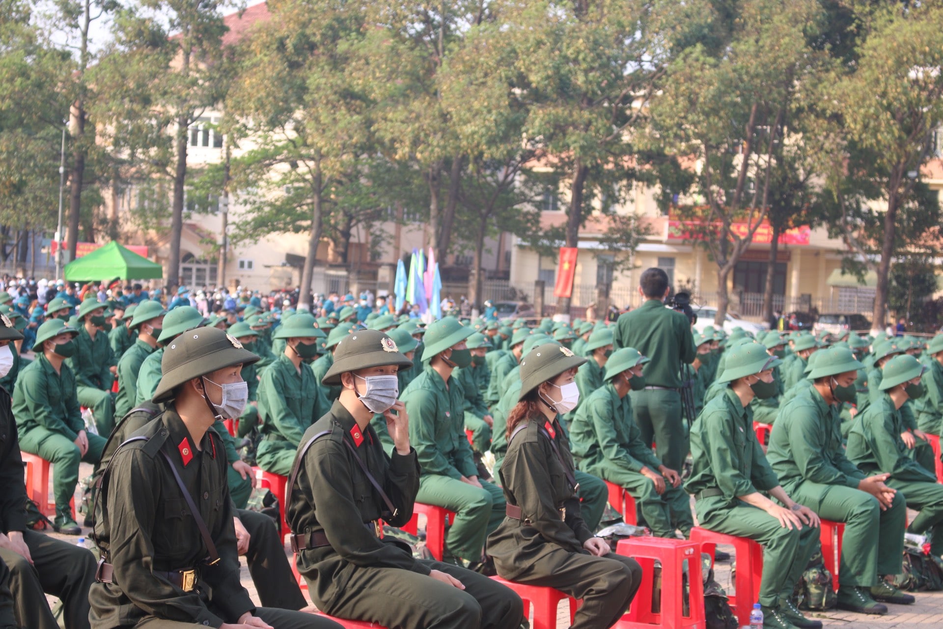 346 THANH NIÊN ƯU TÚ CỦA TP. BUÔN MA THUỘT HÁO HỨC LÊN ĐƯỜNG NHẬP NGŨ