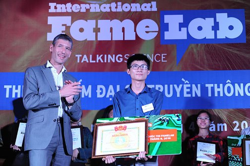 Ấn tượng đêm chung kết tìm kiếm Đại sứ Truyền thông khoa học- FameLab VN 2016 