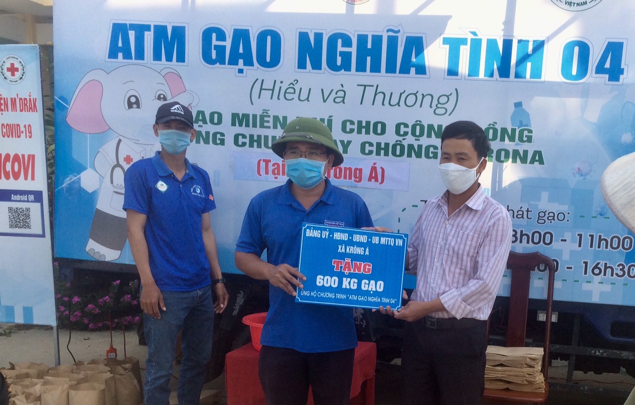 Tuổi trẻ M'Đrắk góp sức phòng, chống dịch Covid-19