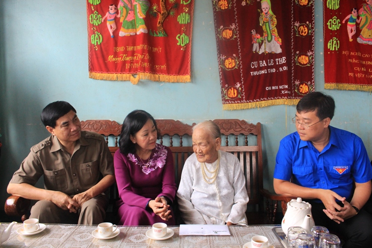 Đoàn công tác của Trung ương Đoàn triển khai nhiều hoạt động tại thành phố Buôn Ma Thuột và huyện Cư Mgar