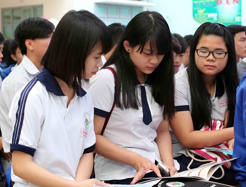 Tư vấn mùa thi 2015: Giải đáp nhiều thắc mắc của học sinh