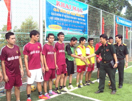 Giải bóng đá Futsal chào mừng 80 năm ngày truyền thống lực lượng dân quân tự vệ