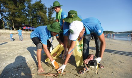 Phong trào thanh niên cần những "quả đấm thép"