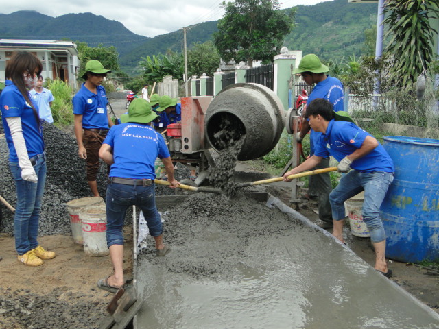 Mãi màu áo xanh tình nguyện