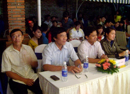 24 THÍ SINH THAM DỰ HỘI THI “NGƯỜI DẪN CHƯƠNG TRÌNH TÀI NĂNG” NĂM 2012