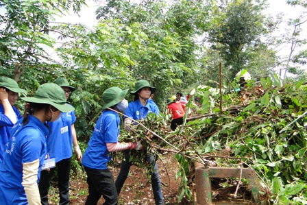 Tặng công trình thiết thực cho tuổi trẻ vùng sâu